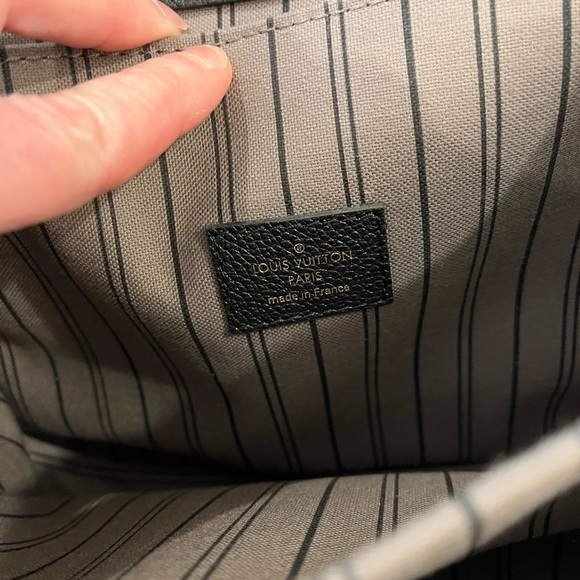 Louis Vuitton Pochette Métis Black Empriente Leather Pristine - Picture 7 of 16